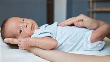 لون براز طفلك مؤشر على صحته
