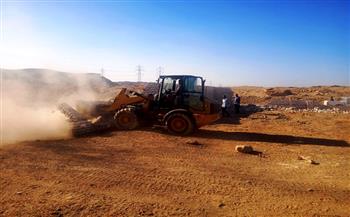 محافظ أسوان يتابع جهود إزالة 390 حالة تعد بمساحة 201 ألف و 592 م2 ضمن الموجة الـ 28  