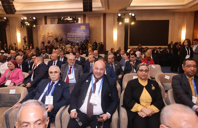 المستشارة أمل عمار تشهد الجلسة الافتتاحية لاجتماع رؤساء المحاكم العليا والمجالس الدستورية