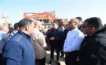 وزير الإسكان يتفقد محطة PS3 لرفع مياه الصرف وبحيرات "نيو مارينا" والبوغاز بمارينا    
