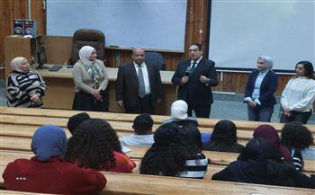 رئيس جامعة القاهرة يتفقد عددًا من الكليات في جولة ميدانية للاطمئنان على انتظام الدراسة