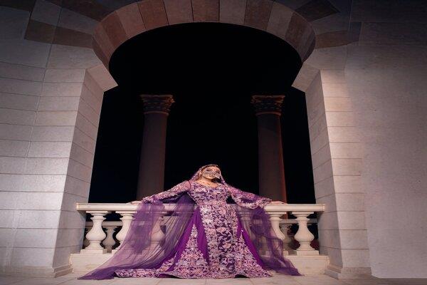 أصالة بعد احيائها حفل غنائي.. بطير مع الموسيقى   