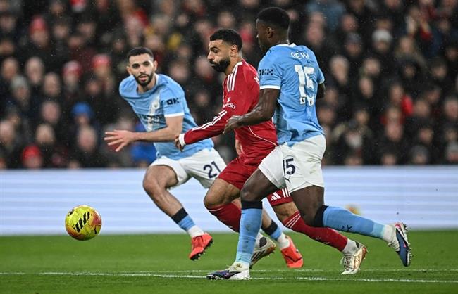 الدوري الإنجليزي.. ليفربول يتعادل مع مانشستر سيتي في شوط أول سلبي