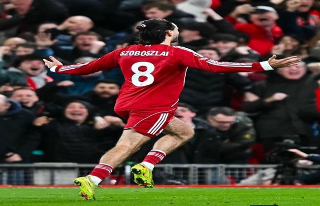 الدوري الإنجليزي.. قذيفة سوبوسلاي تقصف مانشستر وتضع ليفربول في المقدمة