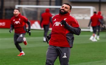 محمد صلاح يتصدر عناوين صحف إنجلترا بعد عرض السعودية التاريخي