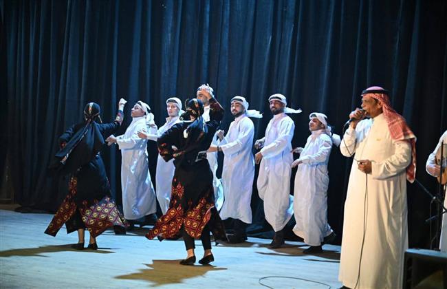 تألق فرق كازاخستان والعريش بالفلكلور في مهرجان أسوان