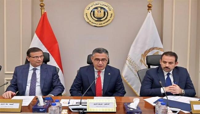 استعدادًا لشهر رمضان.. طرح كميات كبيرة من الدواجن المجمدة بأسعار مخفضة للمواطنين