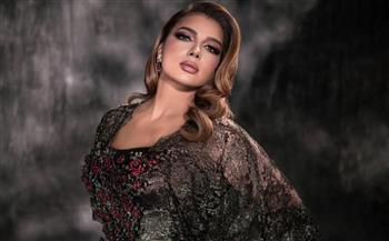 أصالة بإطلالة تزينها التطريزات اليدوية في حفل البحرين