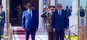 الرئيس السيسي يستقبل نظيره الصومالي بقصر الاتحادية