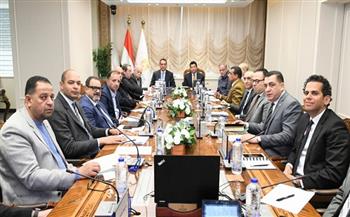 بتشكيله الجديد.. وزير الشباب والرياضة يلتقي بالمجلس العلمي للرياضة 