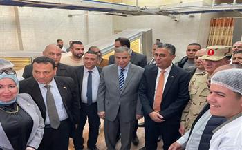 محافظ الإسكندرية ووزير التموين يفتتحان مخبزين جديدين بمنطقة «بشائر الخير»