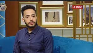 عصام السقا يطلب الدعاء لوالده بعد تعرضه لوعكة صحية