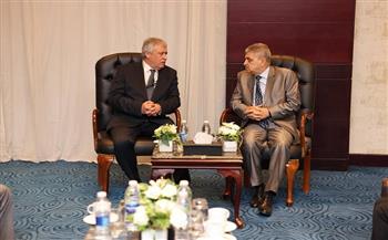 رئيس هيئة قناة السويس يبحث مع وزير النقل الأردني تعزيز التعاون وتبادل الخبرات في مجالات الصناعة البحرية