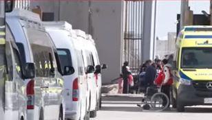 وصول الدفعة الخامسة من المرضى والمصابين الفلسطينيين من غزة إلى معبر رفح