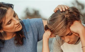 لسلامة طفلك النفسية.. 7 عبارات ابتعدي عنها منها ليس لديك سبب للحزن