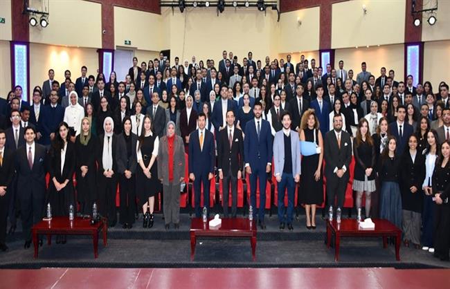 وزير الرياضة يشهد لقاءً حواريًا مفتوحًا مع الشباب ضمن برنامج الدبلوماسية 