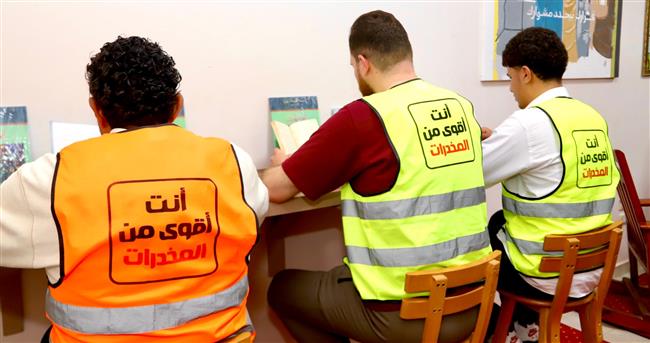 «حياة كريمة» تهدي مراكز العزيمة التابعة لصندوق مكافحة الإدمان 14 ألف كتاب عن الصحة النفسية 