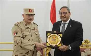 محافظ قنا يستقبل مدير جمعية المحاربين القدماء ويؤكد: أبطالنا نموذج في التضحية والفداء