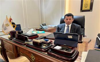 وزير الرياضة يجتمع بالامانة الفنية للجنة الحكومية الدولية للتربية البدنية 