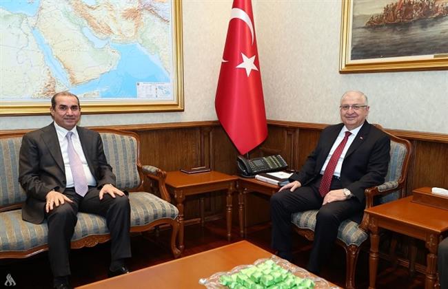 العراق وتركيا يبحثان تعزيز التعاون العسكري والأمني