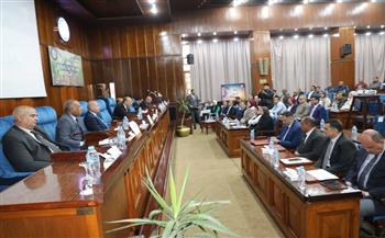 لتقييم الأثر البيئي لمشروع إحلال وتجديد جزء من خط المازوت بمسطرد .. محافظ القاهرة يشهد جلسة التشاور المجتمعي