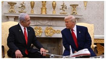 خبير استراتيجي: زيارة نتنياهو لواشنطن تهدف للضغط على ترامب ضد المسار الدبلوماسي مع إيران