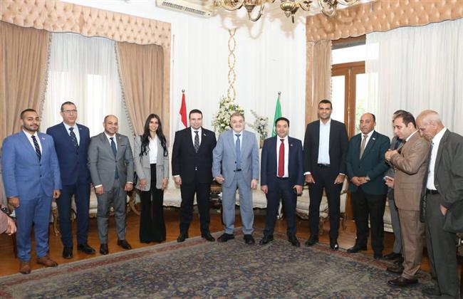 ‮«‬البدوى»: حزب‭ ‬العدل‭ ‬يمثل‭ ‬إضافة‭ ‬حقيقية‭ ‬للحياة‭ ‬السياسية‭ ‬المصرية