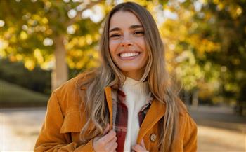 في شهر المرأة.. هل نشأتِ في أسرة علمتك تقدير الذات؟.. اعرفي التفاصيل