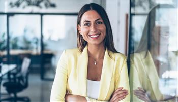 في شهر المرأة.. 6 سلوكيات تساعد على نجاحك العملي