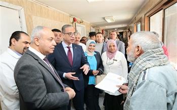 محافظ الجيزة يفتتح أول بنك دم تجميعي بمستشفى إمبابة العام بالعجوزة