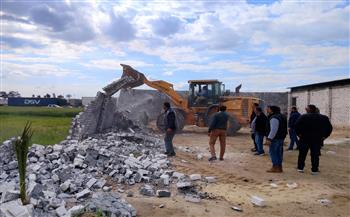 إزالة التعديات على الاراضى الزراعية بمراكز ومدن محافظة الشرقية 