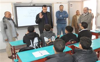 مدير تعليم سوهاج يتابع انتظام الدراسة بمدارس إدارة أخميم التعليمية