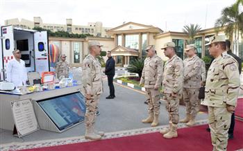  القائد العام للقوات المسلحة وزير الدفاع والإنتاج الحربى يتفقد الجاهزية القتالية للمنطقة المركزية العسكرية 