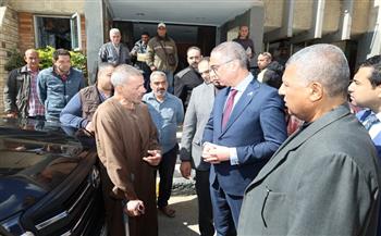 محافظ الجيزة يتفقد مقر هيئة النظافة والتجميل بالجيزة