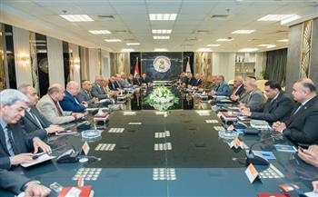 "الإنتاج الحربي" و"العربية للتصنيع" تبحثان سبل تعزيز التعاون المشترك في مجالات التصنيع المختلفة