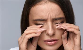 للنساء.. أسباب وراء جفاف الجفون وكيفية التعامل معها