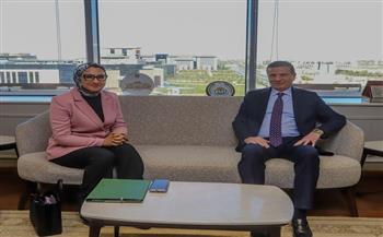 وزير الزراعة يبحث مع محافظ الوادي الجديد سبل التوسع في زراعة المحاصيل الاستراتيجية بالمحافظة 