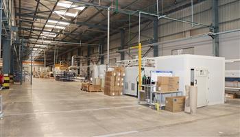 وزير الصناعة يعدل ضوابط تأجير المصانع بالمناطق الصناعية لدعم المستثمرين  