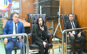 محافظ البحيرة تتابع انتظام العمل بمحطات الوقود ومواقف السيارات