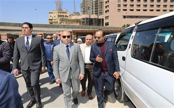 محافظ القاهرة يتفقد موقفي الألف مسكن وعبد المنعم رياض لمتابعة الالتزام بتعريفة الركوب الجديدة