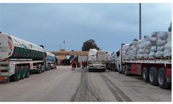 الهلال الأحمر المصري يدفع بمساعدات لدعم الأشقاء الفلسطينيين عبر قافلة "زاد العزة" الـ 153