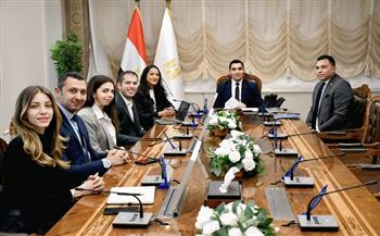 وزير الشباب والرياضة يجتمع مع مسؤلي شركة أديداس لبحث سبل التعاون المشترك 