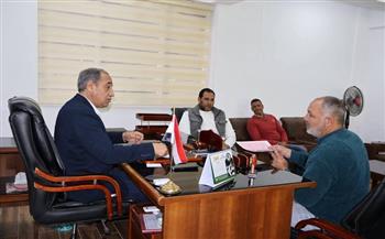 رئيس مدينة الغردقة يستمع لمطالب المواطنين في اللقاء الدوري ويوجه بتلبيتها 