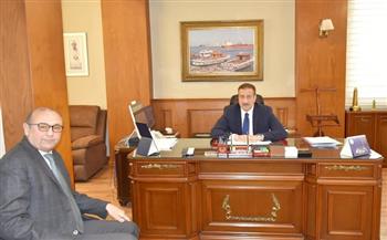 محافظ بورسعيد يستقبل السكرتير العام للاتحاد العام للغرف التجارية ورئيس الغرفة التجارية ببورسعيد