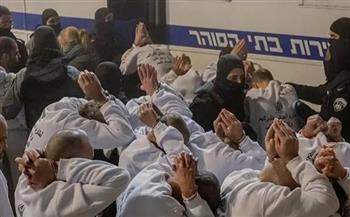 مؤسسات الأسرى الفلسطينية: 9500 معتقل في سجون الاحتلال بينهم 73 أسيرة و350 طفلا