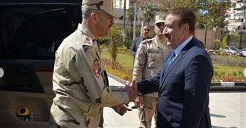 محافظ بورسعيد يستقبل قائد الجيش الثاني الميداني