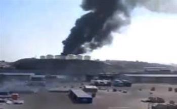 الدفاع المدني العماني: إخماد الحريق في خزانات الوقود بميناء صلالة قد يستغرق بعض الوقت