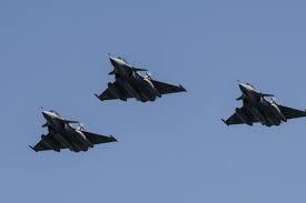 تحليق مكثف للطيران الحربي الإسرائيلي على ارتفاع منخفض في بيروت