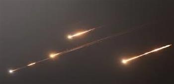 الجيش الإسرائيلي يرصد هجومًا صاروخيًا إيرانيًا جديدًا.. وصفارات الإنذار تدوي في وسط إسرائيل