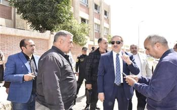 محافظ بورسعيد يتابع أعمال إزالة الرتش من منطقة مساكن 23 ديسمبر بحي الزهور ويشدد على تكثيف الجهود 
